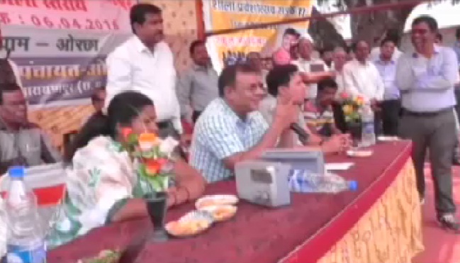 नक्सल प्रभावितों ने कलेक्टर, एसपी के सामने रखी समस्याएं