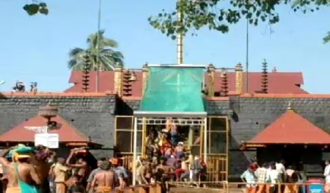 केरल के अयप्पा मंदिर में महिलाओं के प्रवेश की उठी मांग