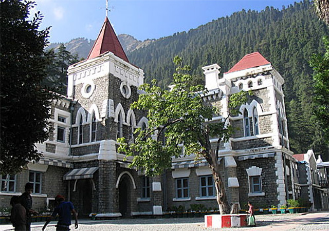 उत्तराखंड में हाईकोर्ट ने हटाया राष्ट्रपति शासन, कांग्रेस में खुशी की लहर