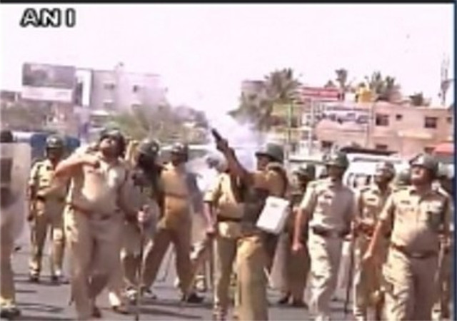 एएमयू में छात्रों के दो गुट भिड़े, फायरिंग में एक की मौत