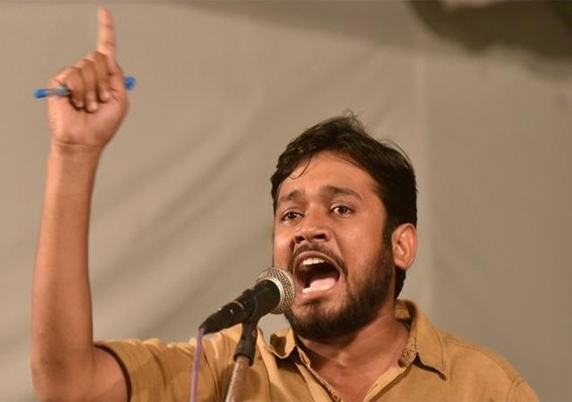 कन्हैया कुमार पर फिर हुआ हमला, विमान में गला दबाने का प्रयास