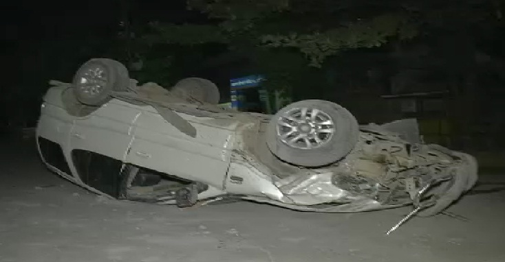 रायपुर: तेज रफ्तार सफारी ने दो गाड़ियों को टक्कर मारी, 1 बच्ची घायल