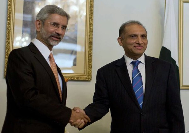 भारत-पाक के विदेश सचिवों की वार्ता में पाक ने उठाया कश्मीर मुद्दा