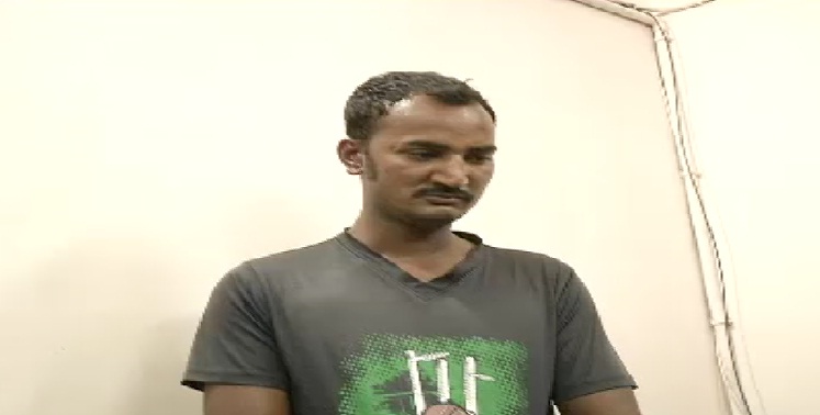 रेड लाइट क्रॉस करने से रोकने पर कार सवार ने ट्रैफिक पुलिस पर चढ़ाई कार