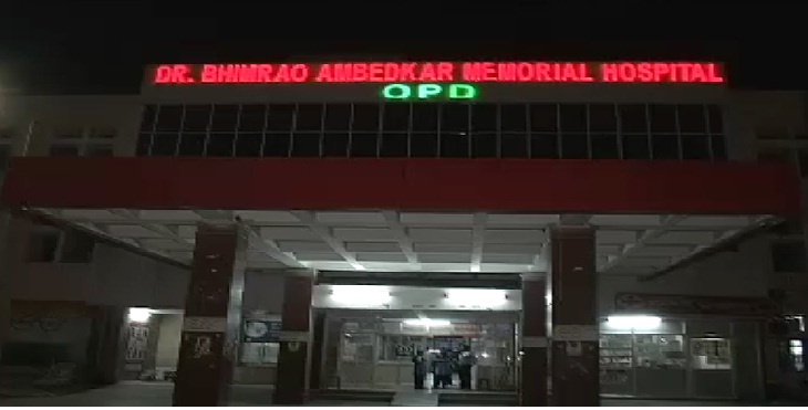 ट्रेलर ने ट्रक को मारी टक्कर, 4 लोगों की मौत, 20 घायल
