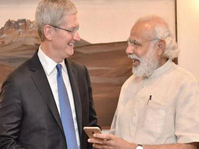 एप्पल कंपनी के CEO टिम कुक ने पीएम मोदी से की मुलाकात