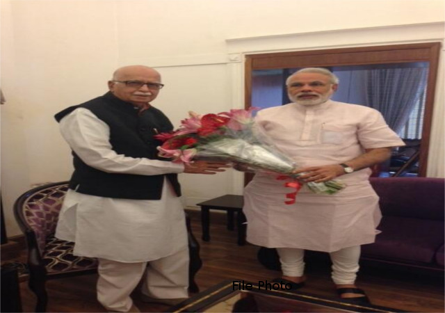आडवाणी ने मोदी सरकार की नीतियों को सराहा