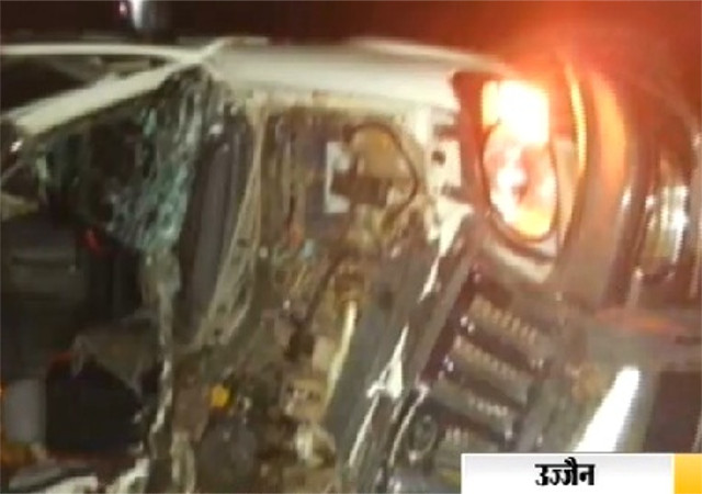 उज्जैनः बस और स्कॉर्पियों की टक्कर में तीन की मौत