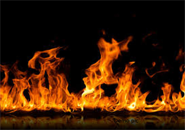 दूकान में लगी आग, लाखों के सामान जलकर राख