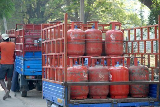 गैर-सब्सिडी वाले एलपीजी सिलेंडर के दाम 21 रुपये बढ़े