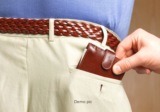 रंगेहाथ धराया जेबकतरा, लोगों ने जमकर की धुनाई