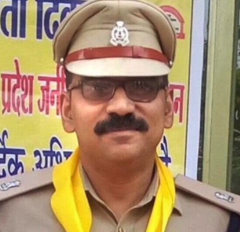 शहीद SP मुकुल द्विवेदी की लाठी-डंडों के वार से हुई थी हत्या