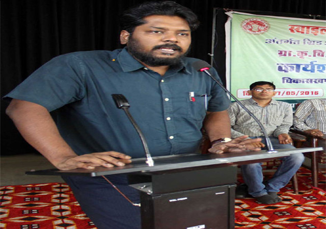 पीएम की महत्वाकांक्षी योजना में कमी निकालकर फिर चर्चाओं में आए कलेक्टर सिबि चक्रवर्ती