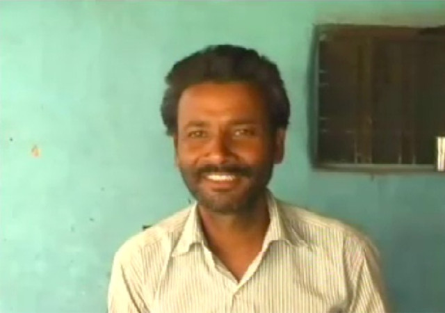MP: पंचायत ऑफिस ने बताया मृत, व्यक्ति ने कहा- साहब मैं जिंदा हूं