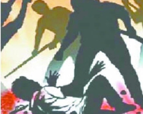 बांग्लादेश: हिंदू लेक्चरर पर जानलेवा हमला