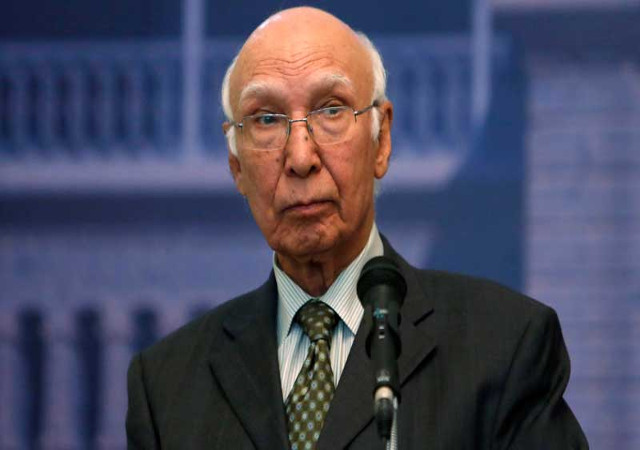 भारत की NSG सदस्यता रोकने के लिए नवाज शरीफ ने लिखा था 17 देशों को पत्र : सरताज अजीज