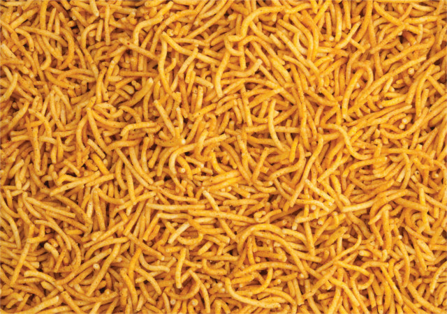 इंदौरी नमकीन के शौकीनों के लिए अच्छी खबर, व्यापारियों ने 20 रुपए कम किए दाम