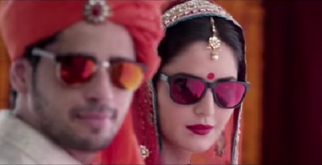 बॉलीवुड में ‘काला चश्मा’ गाने ने मचाई धूम… देखें VIDEO