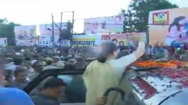 नई दिल्ली: सोनिया गांधी को आर्मी अस्पताल से 10 जनपथ में ले जाया गया