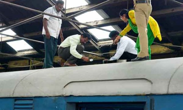 तमिलनाडु: चलती ट्रेन में छत काटकर 5 करोड़ रूपए की चोरी