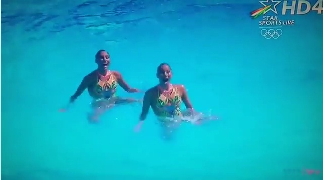रियो ओलंपिक: तैराक मैक्सिकन जोड़ी ने आइला-रे-आइला..सॉन्ग पर किया परफॉर्म.. WATCH VIDEO
