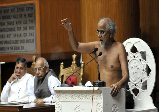 जैन संत अपमान मामलाः विशाल डडलानी के खिलाफ FIR दर्ज