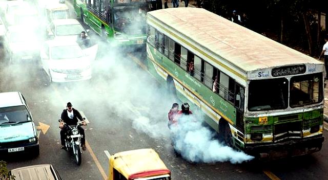 अब प्रदूषण फैलाने वाले वाहनों की खैर नहीं, NGT के निर्देश पर वाहनों के खिलाफ सख्ती की तैयारी