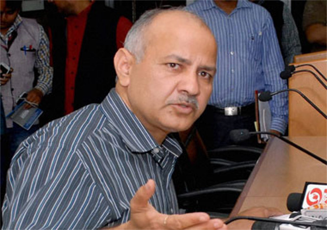 दिल्ली के उप-मुख्यमंत्री सिसोदिया पर फेंकी स्याही, गिरफ्तार