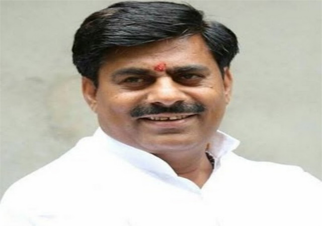 BJP विधायक रामेश्वर शर्मा ने केजरीवाल को लेकर दिया विवादित बयान, जानिए किसने क्या कहा
