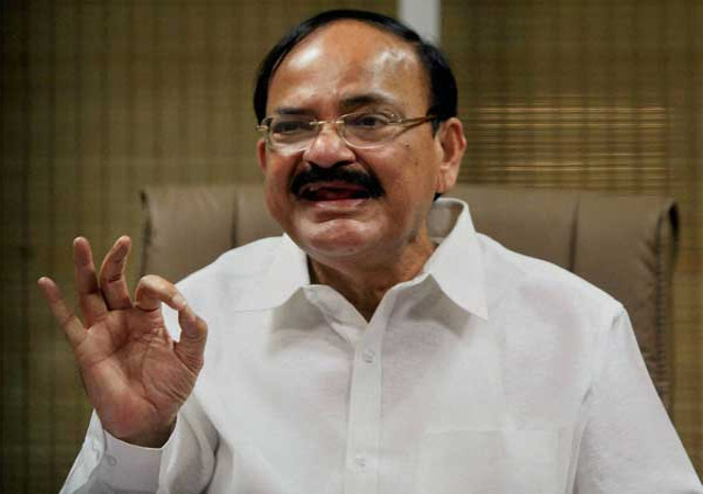 वेट में लाइट और काम में टाइट हैं CM शिवराज: वेंकैया नायडू