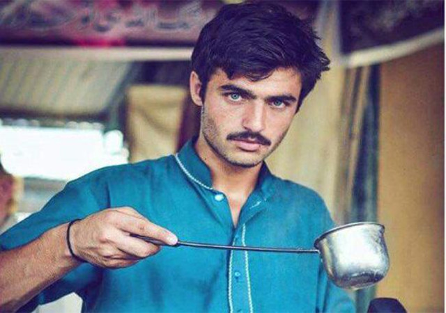 पाकिस्तान का यह चायवाला बना मॉडल