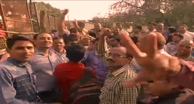 छत्तीसगढ़ सरकार ने शिक्षाकर्मी संघ के प्रतिनिधियों को बातचीत के लिए बुलाया