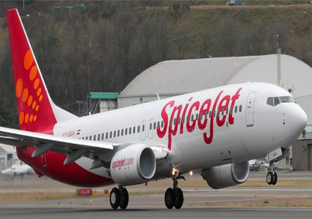 स्पाइसजेट लेकर आया धमाकेदार ऑफर, 737 रुपए में करें हवाई यात्रा