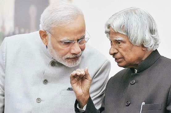 10 महीनों में PM को विदेश यात्रा में मिले 65 तोहफे