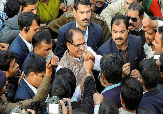 CM शिवराज की सुरक्षा बढ़ी, अब 120 कमांडो के 4 सुरक्षा घेरे में रहेंगे