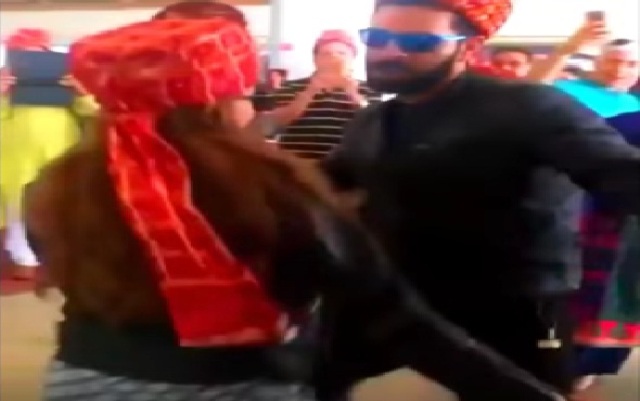 गोवा एयरपोर्ट पर युवराज-हेजल की डांस का वीडियो वायरल…  WATCH