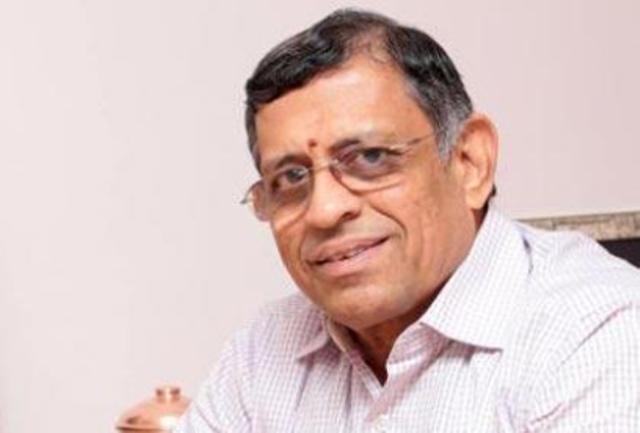 अगले पांच सालों में बंद हो जाएंगे 2000 रुपये के नोट: एस गुरुमूर्ति