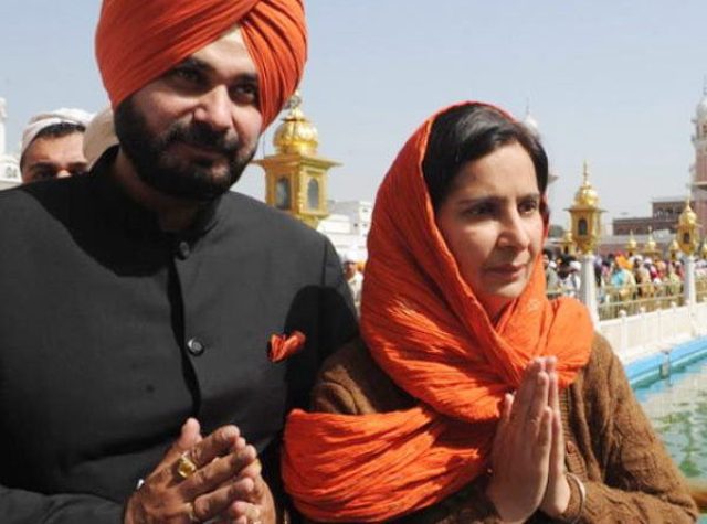 पंजाब: कांग्रेस ने नवजोत सिंह सिद्दू और पत्नी दोनों को टिकट देने की संभावना को किया खारिज