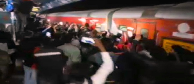 अपने बैंडस्टैंड के बंगले पर मकर संक्रांति के दिन पतंगबाज़ी करेंगे शाहरुख खान…