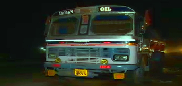 जब पेट्रोल टेंकर से निकले लगा धूआं, फिर क्या हुआ