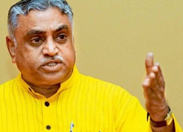 संघ के प्रचार प्रमुख मनमोहन वैद्य के बयान ने बढ़ाई बीजेपी की मुश्किलें…