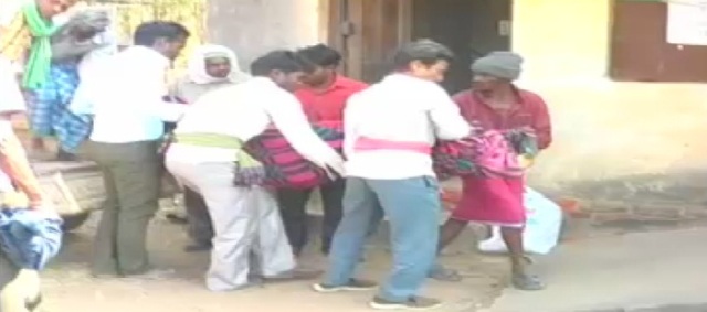 शव के साथ हुए अमानवीयता, क्या शासन प्रशासन भी मृत हो गए है ?