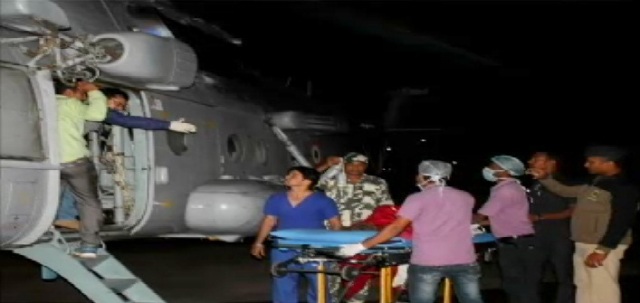 बीजापुर: तेज रफ्तार बस पलटने से 3 लोगों की मौत, 32 यात्री घायल
