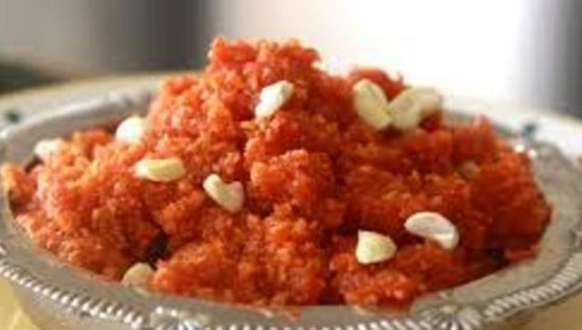 रेसिपी: गाजर-चीकू का हलवा