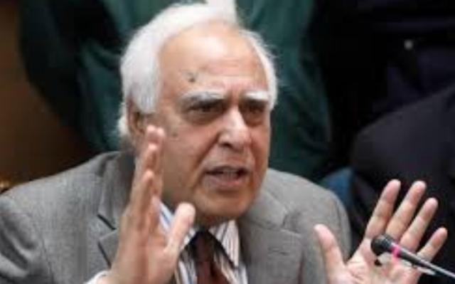 पीएम मोदी के बयान पर कपिल सिब्बल का पलटवार