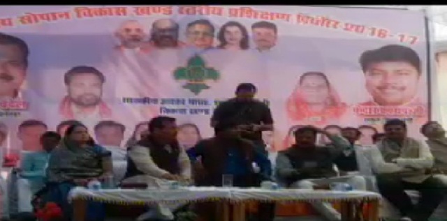 बेमेतरा: मंत्री केदार कश्यप ने बेरला ब्लॉक में लाखों के विकास कार्यों का लोकार्पण और शिलान्यास किया