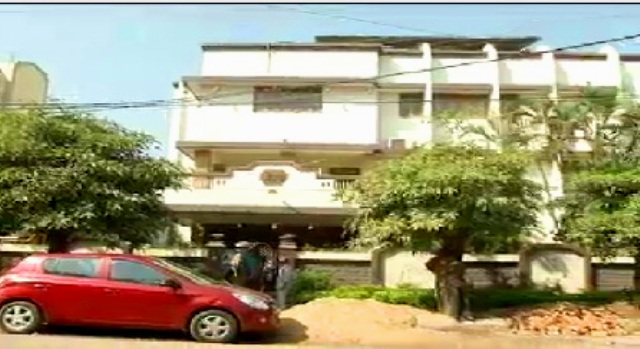 रायपुर: तापड़िया बिल्डर ने IT के सर्वे के बाद सरेंडर किए 17 करोड़, ऑफिस से मिले शेर के दांत और नाखून