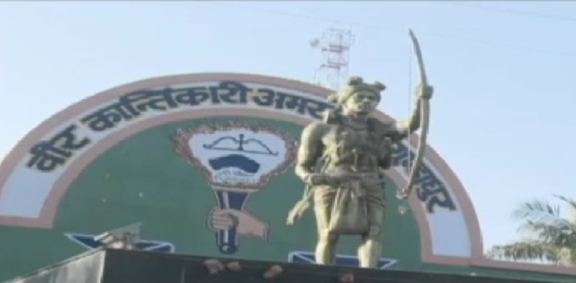 माओवादियों से लड़ने के लिए पुलिस अब गुंडाधुर के सहारे