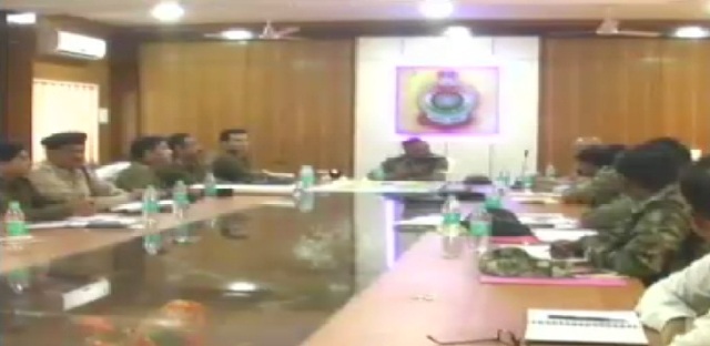 नक्सल आॅपरेशन के स्पेशल डीजी ने अहम बैठक, 6 महीनों के लिए रणनीति तैयार