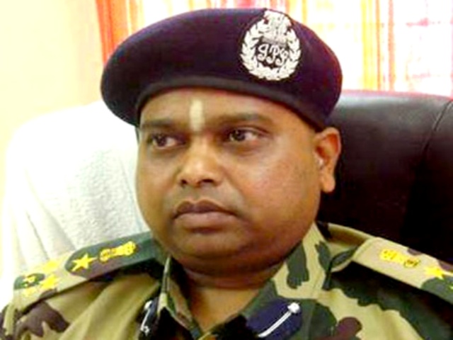 लम्बी छुट्टी पर गए कल्लूरी लौटे, बिना चार्ज अटैच किया, कांग्रेस को मिला मुद्दा